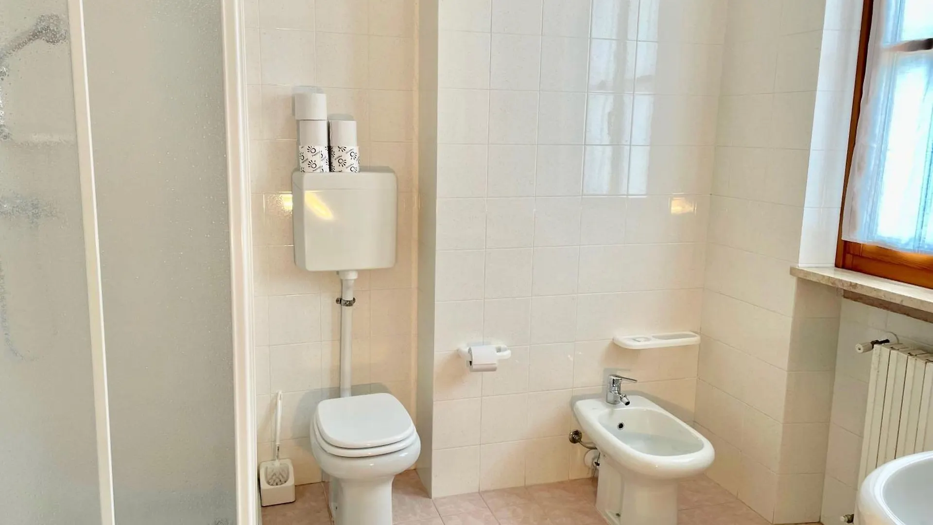 **  Hotel Edelweiss San Zeno di Montagna Italia